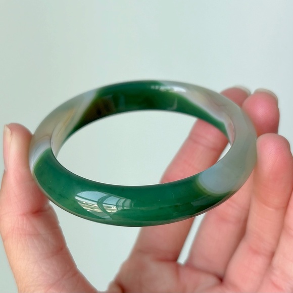 56mm Natural Green Agate Round Bangle BA123 - Picture 10 of 11